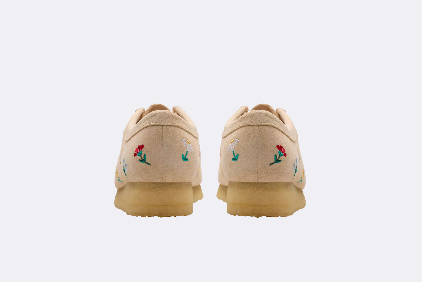 Clarks Wmns Wallabee Taupe Embroidery