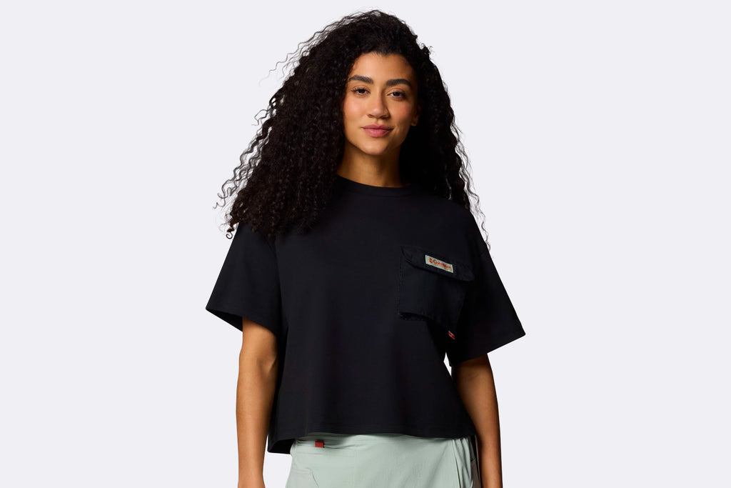 Columbia Wmns Cove Beach Cropped Pocket Tee Black