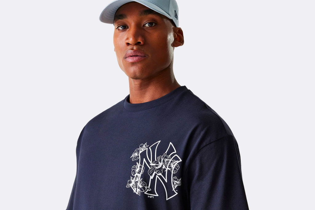 New Era Oversized New York Yankees MLB Floral Graphic Navy