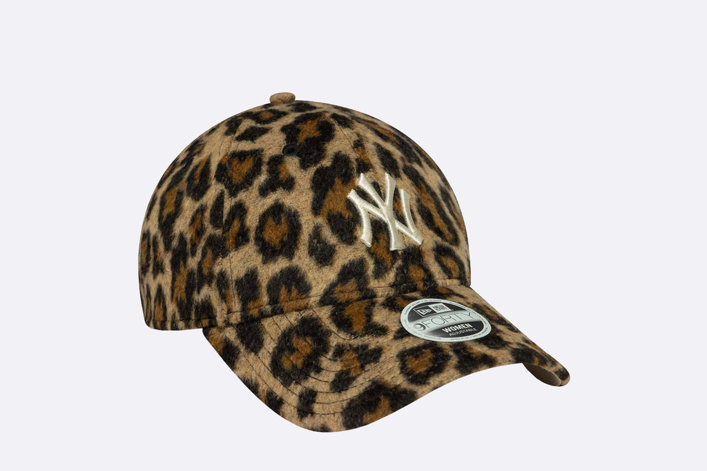 New Era Wmns New York Yankees MLB Cosy Animal Leopard 9FORTY