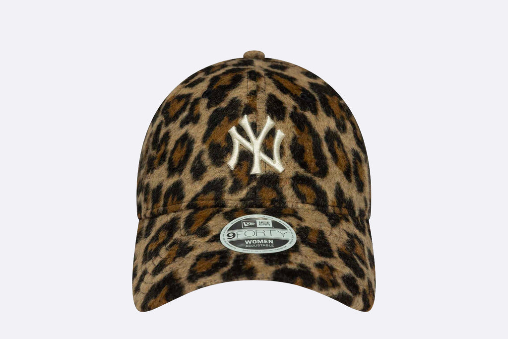 New Era Wmns New York Yankees MLB Cosy Animal Leopard 9FORTY