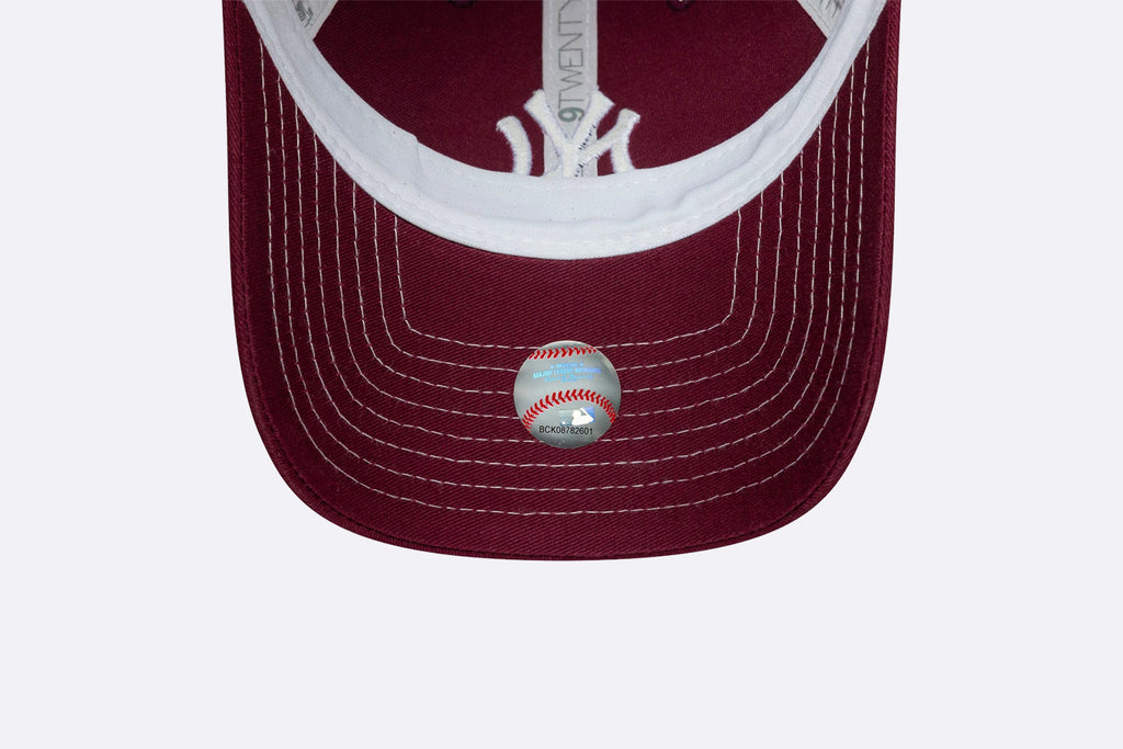 New Era Wmns New York Yankees MLB Washed 9TWENTY Trucker Garnet