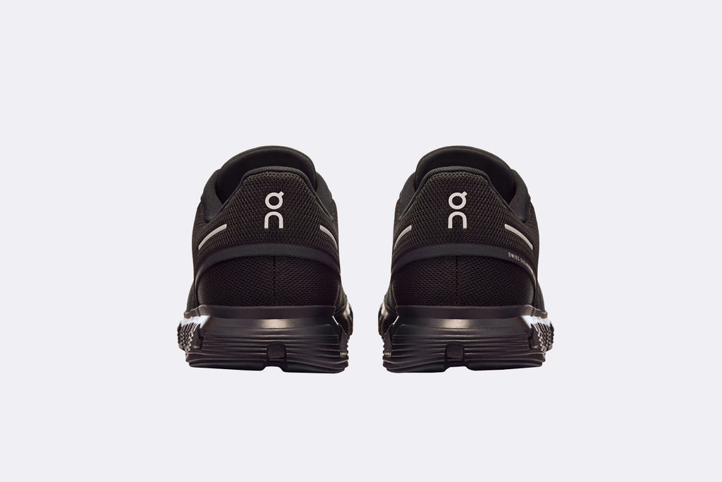 On Running Cloud 6 Black / Black