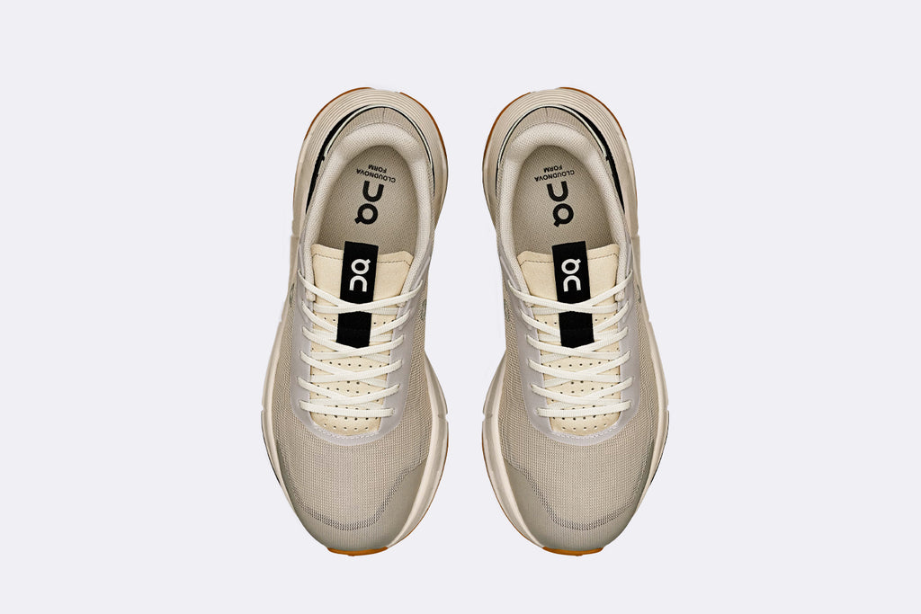 On Running Wmns Cloudnova Form 2 Truffle Dew