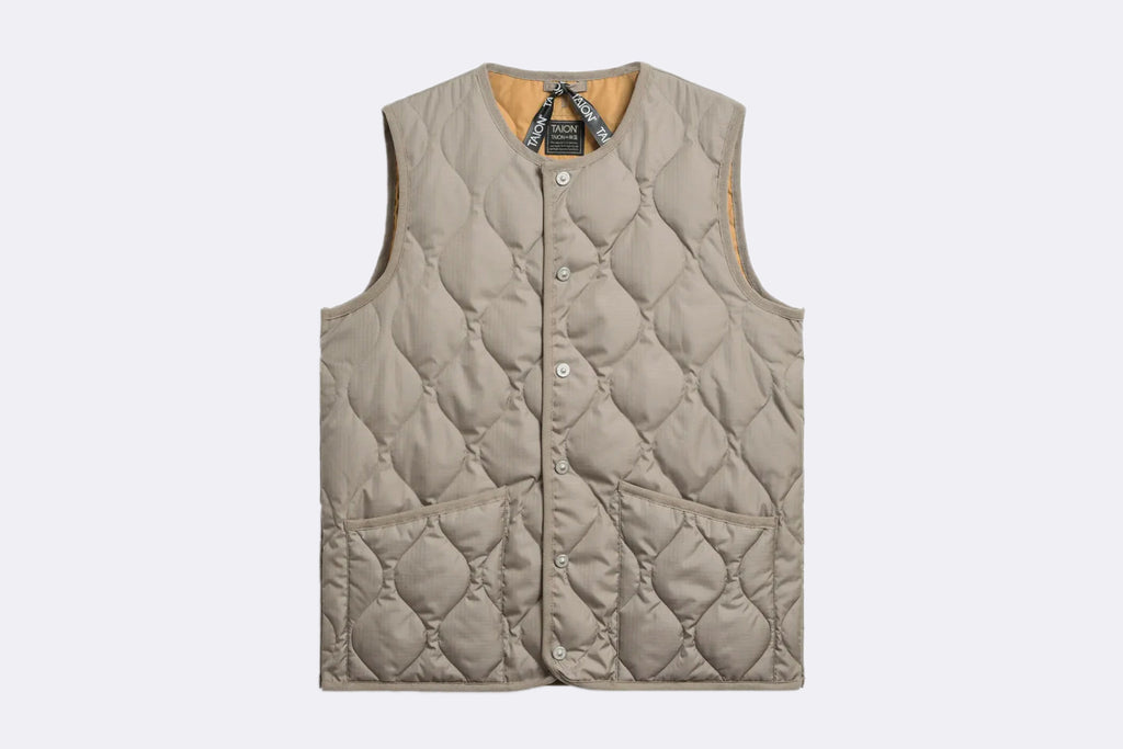 Taion Unisex Military Button Crew Neck Down Vest Light Mocha