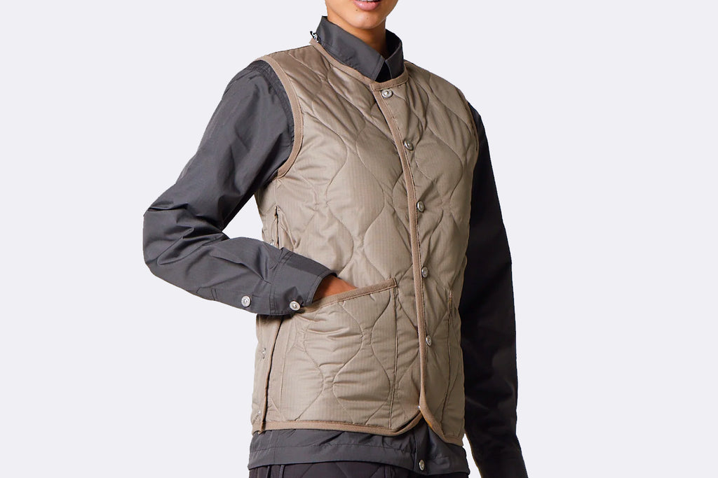 Taion Unisex Military Button Crew Neck Down Vest Light Mocha