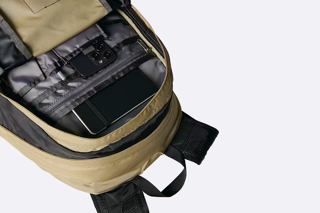 The North Face Hot Shot Backpack Flax White Dune