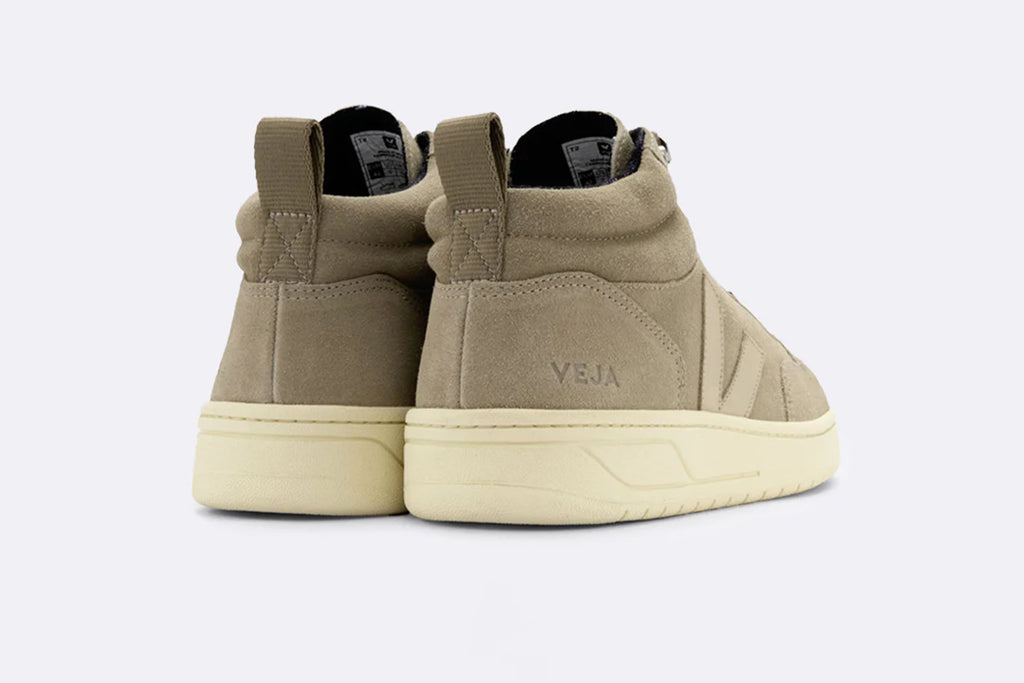 Veja Roraima Suede Dune Almond