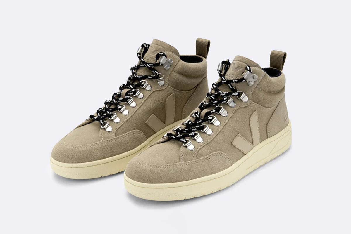 Veja Roraima Suede Dune Almond
