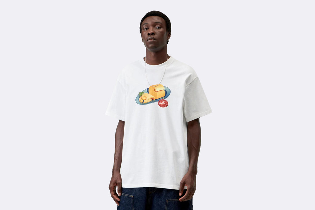 Camiseta blanca de manga corta Fromage  de Carhartt WIP para hombre, vista delantera modelo