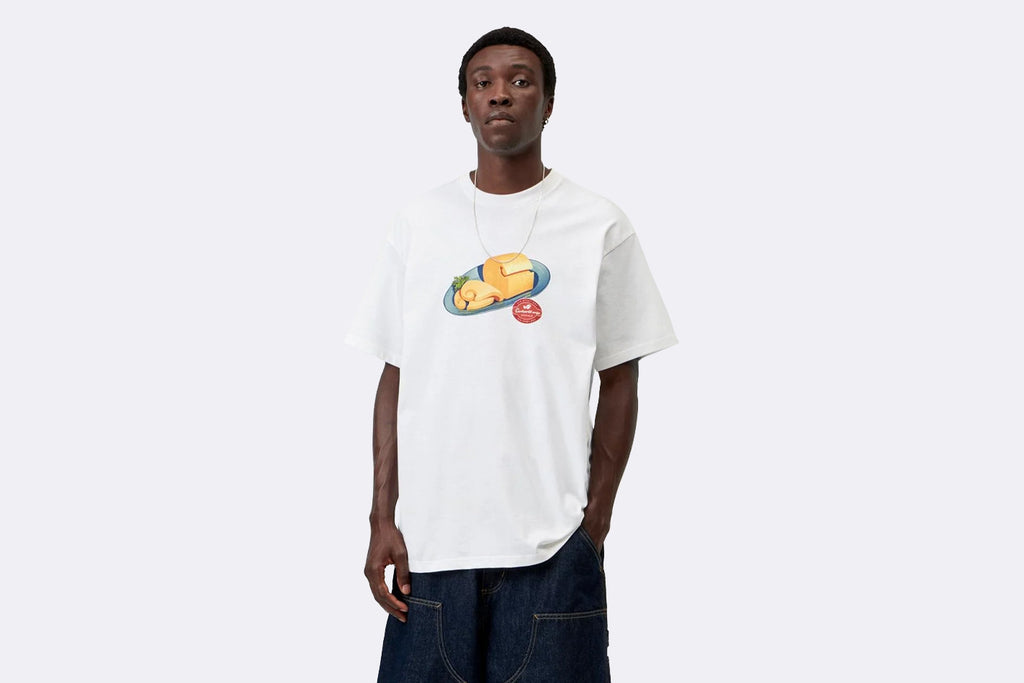 Camiseta blanca de manga corta Fromage  de Carhartt WIP para hombre, vista frontal modelo