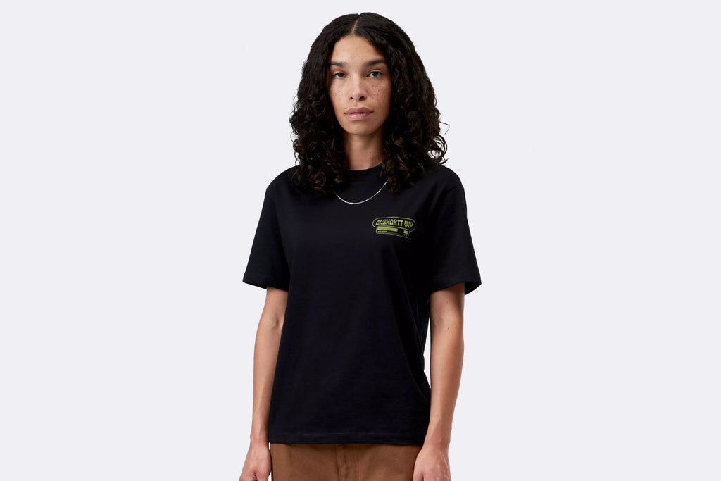 Camiseta negra de manga corta de Carhartt WIP modelo Wiptopia II para Mujer, vista frontal con modelo