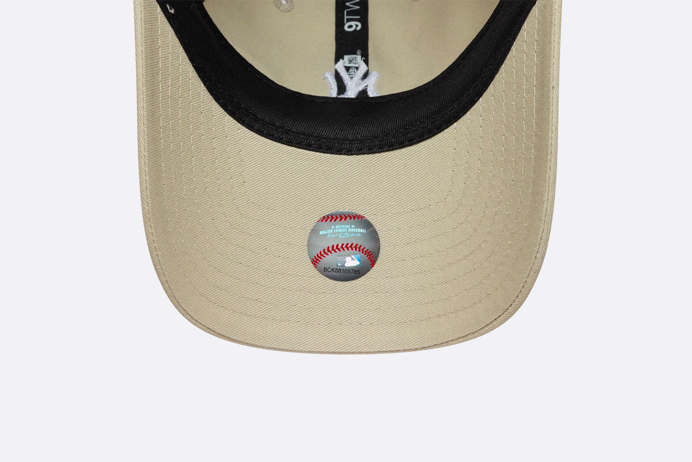 Gorra New Era League Essential Midi New York Yankees 9TWENTY Beige para Mujer