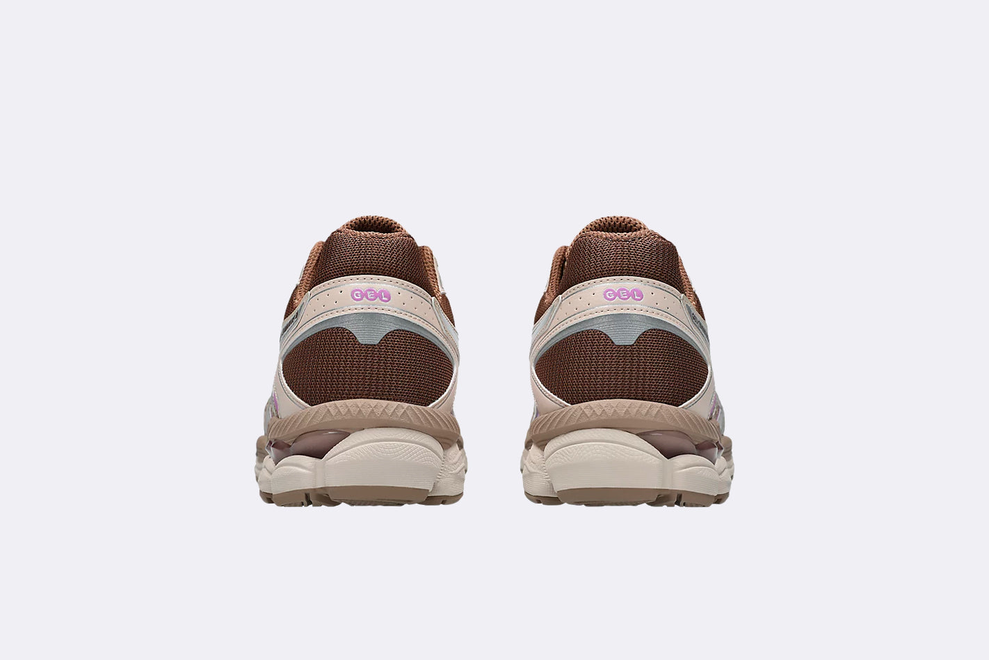 Zapatillas Asics Gel-Cumulus 16 Marron para mujer