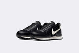 Nike Internationalist SE Black/White