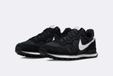 Nike Wmns Internationalist Black Dark Smoke Grey White