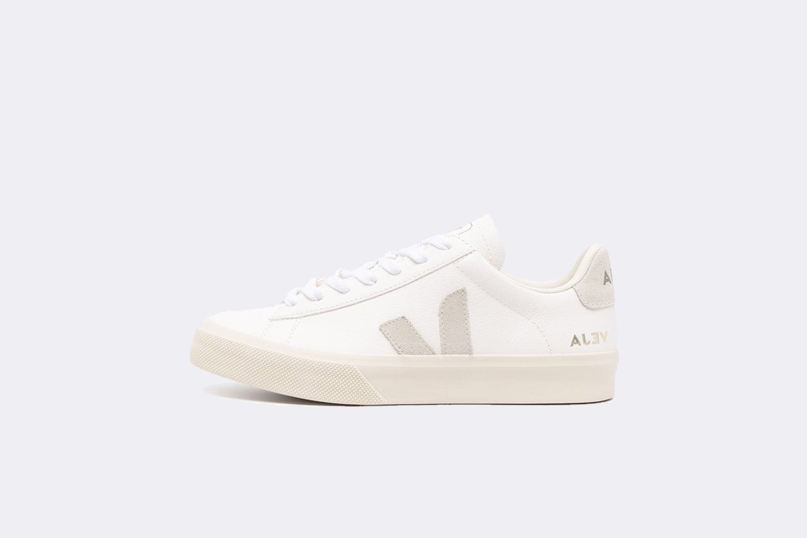 Veja Campo Chromefree Extra White